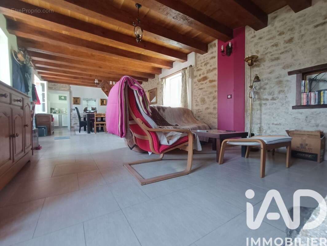 Maison 83 m² à Ferrieres-La-Verrerie  - photo 7