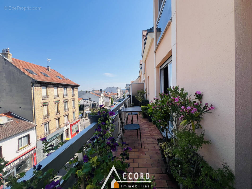Appartement à SARTROUVILLE