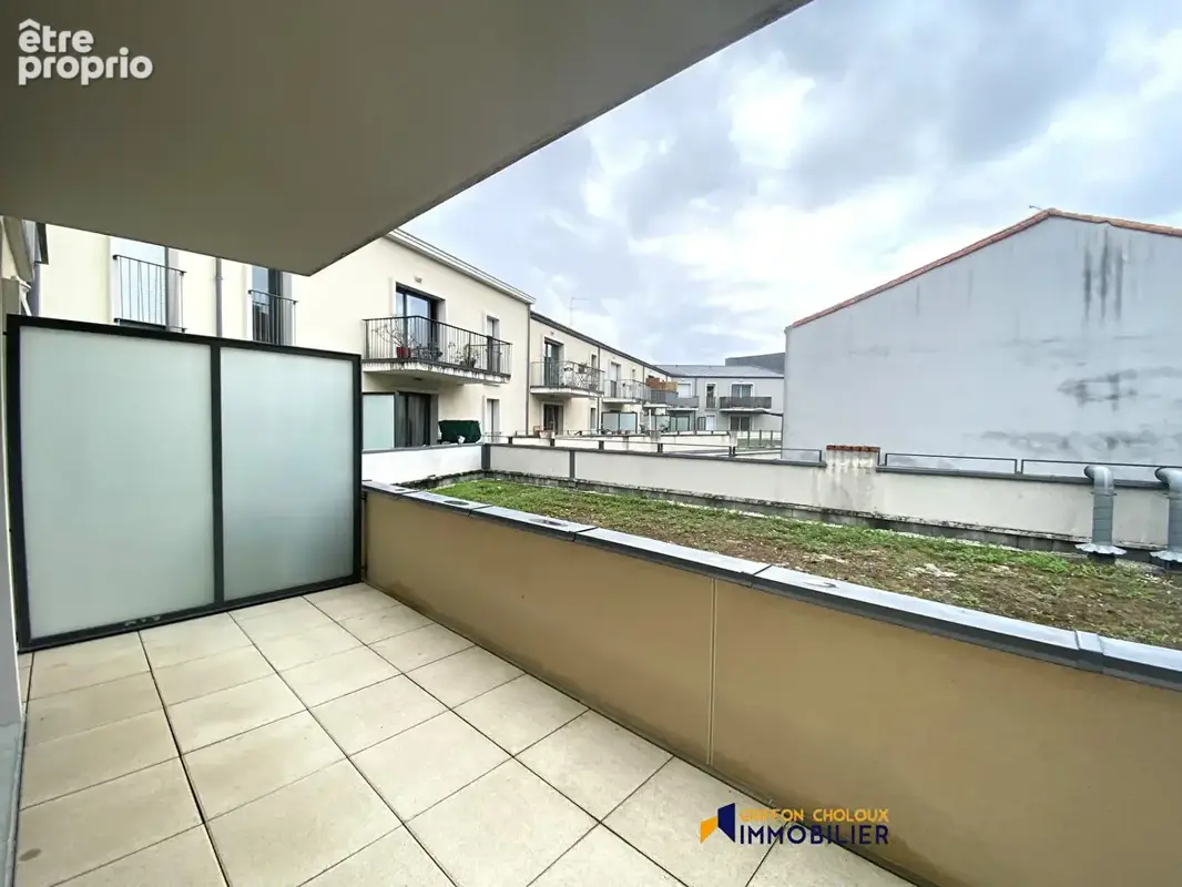 Appartement Cholet centre ville avec terrasse et place de parking - photo 6