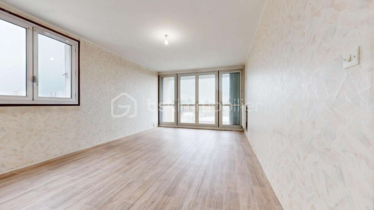 Appartement de Type T2 de 69 m² - photo 2