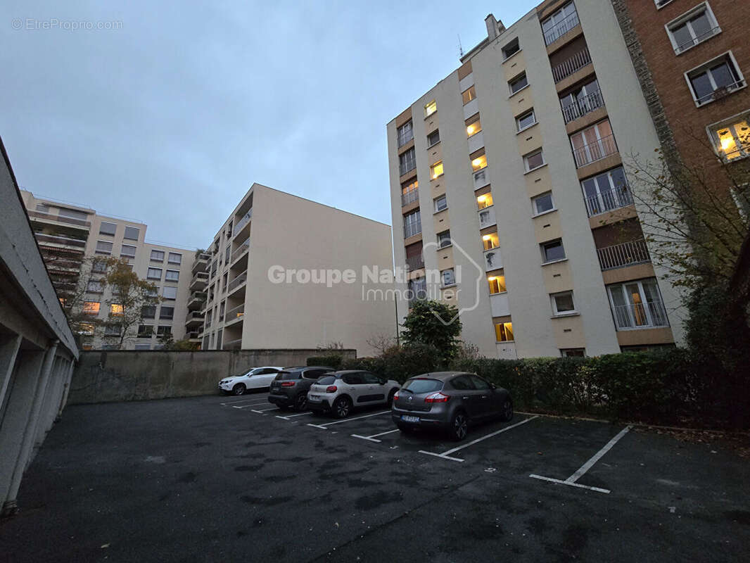 Appartement à ISSY-LES-MOULINEAUX