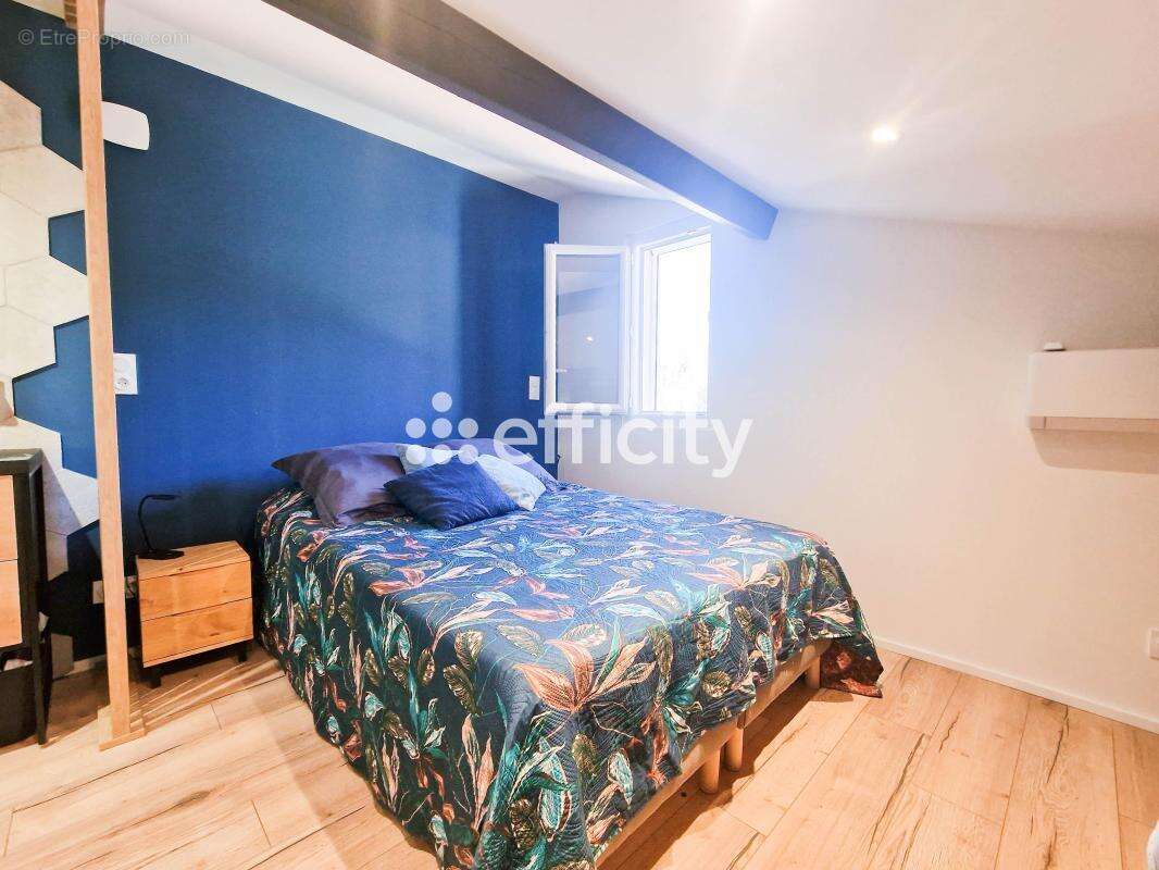 Maison à BAGNOLS-EN-FORET