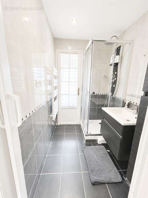 Appartement à HOUILLES