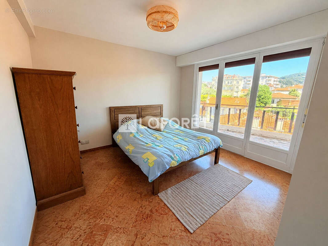 Cannes bas Petit Juas : Appartement 4 pièces 85 m² avec Terrasse, Parking et Cave - photo 10