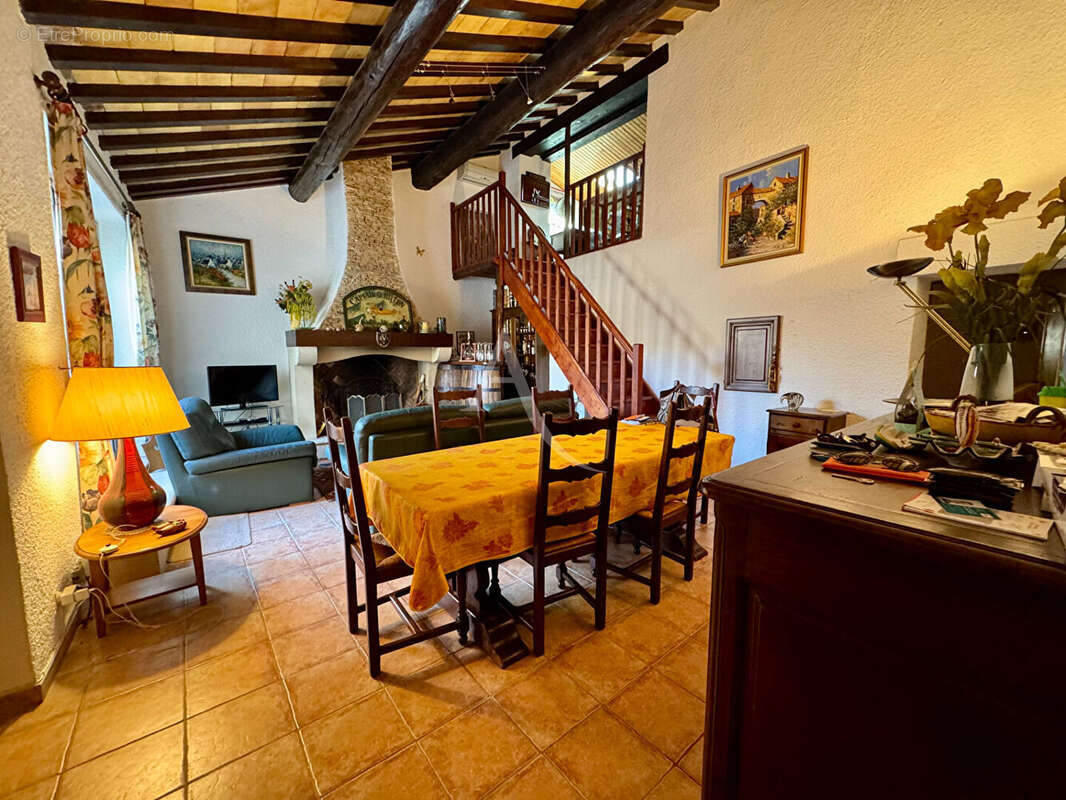 Maison à CLARENSAC