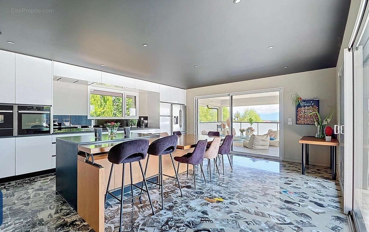 Maison à DIVONNE-LES-BAINS