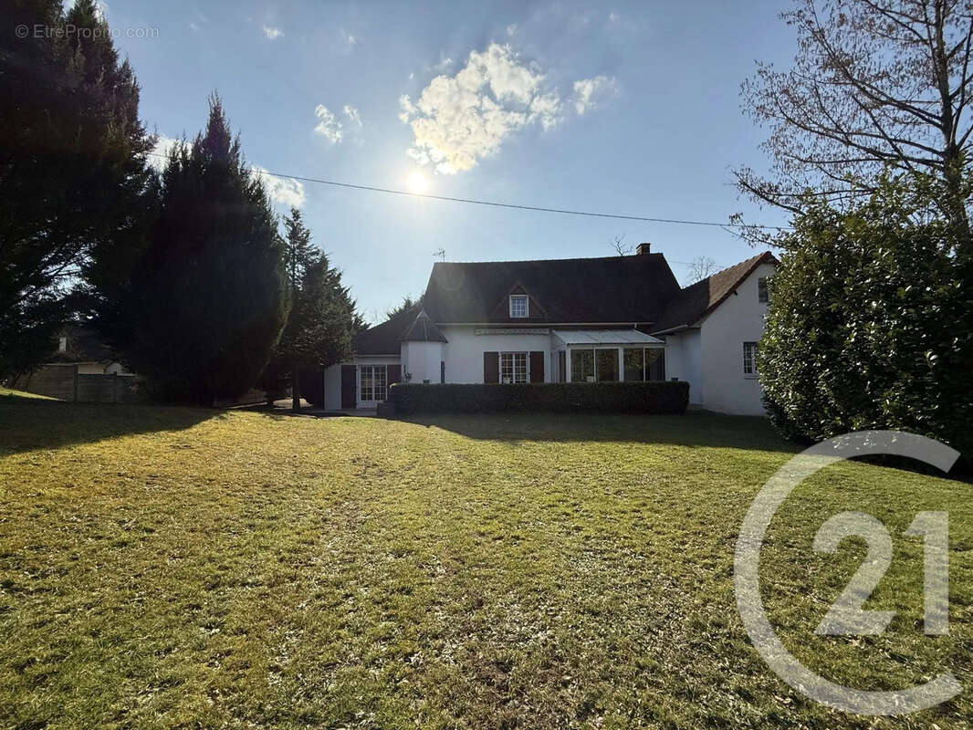 Maison à VILLENEUVE-SUR-ALLIER