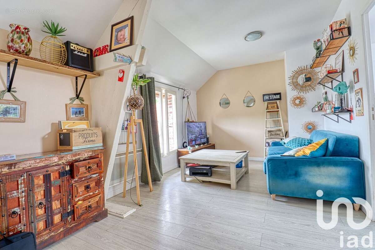 Photo 3 - Appartement à CIRES-LES-MELLO