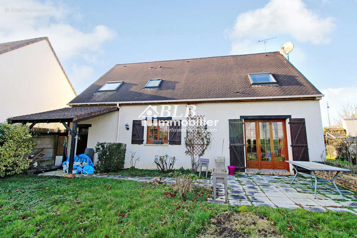 Maison à LE PERRAY-EN-YVELINES