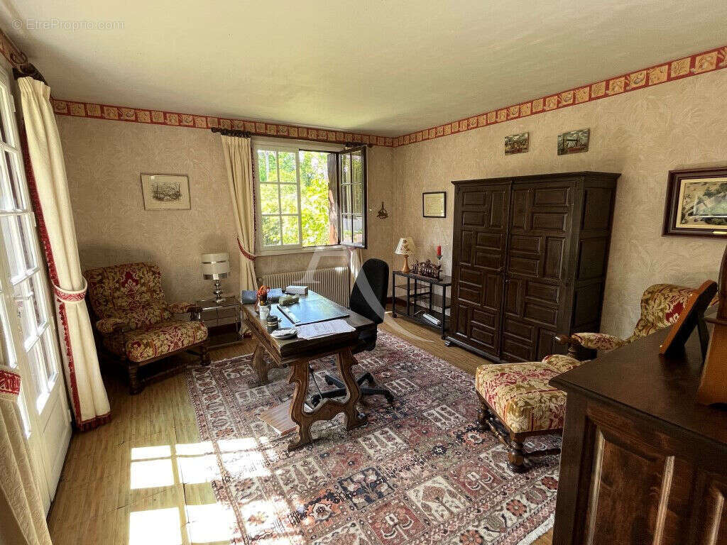 Maison à COSNE-COURS-SUR-LOIRE