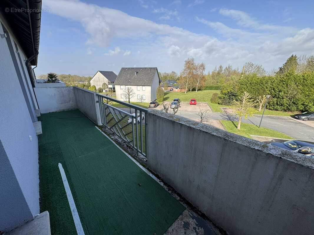 Appartement à LA RIVIERE-SAINT-SAUVEUR