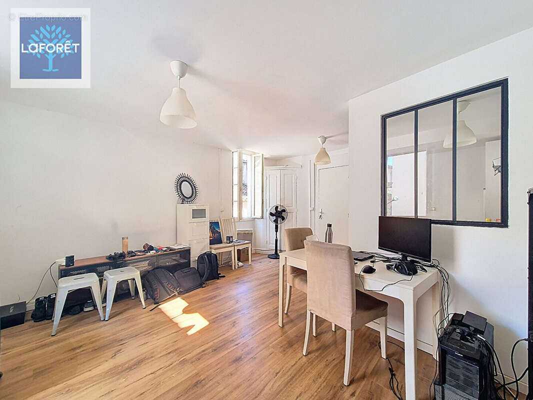 Appartement à VALLAURIS