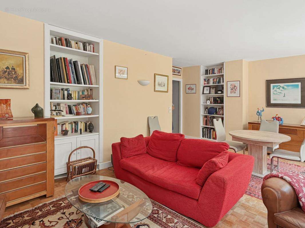 Appartement à MAREIL-MARLY