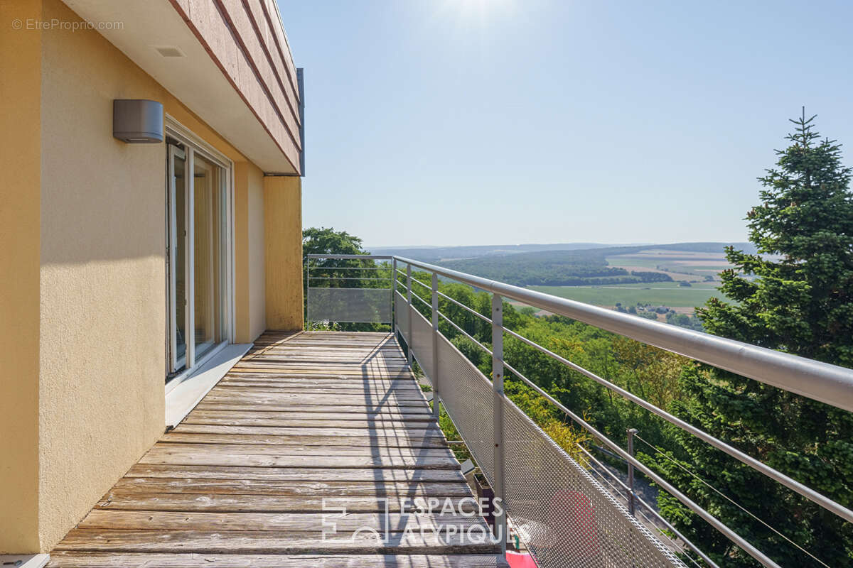 Maison au décor singulier et vue panoramique - photo 9
