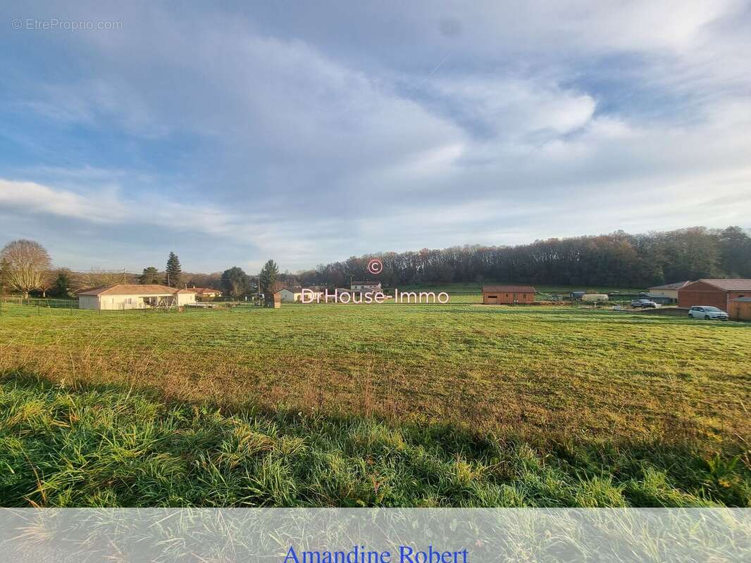 Terrain à LALINDE