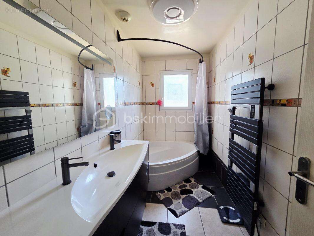 Superbe propriété T6 avec piscine, prestations haut de gamme - photo 6