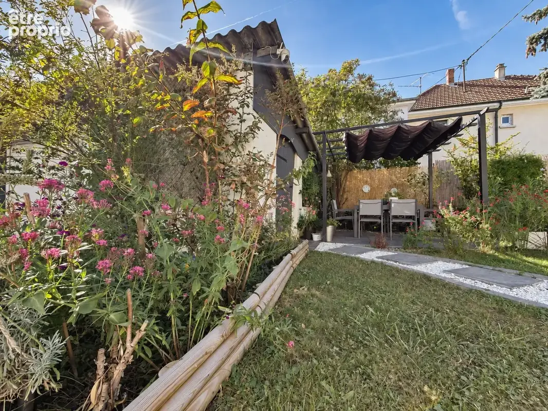 Maison 5 pièces rénovée   4 chambres vie de plain-pied et grand jardin intimiste - photo 4