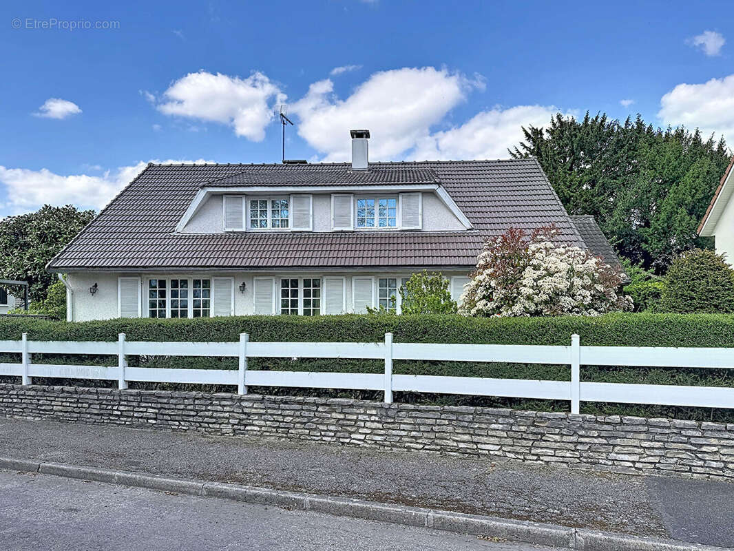 Maison à MONTGERON