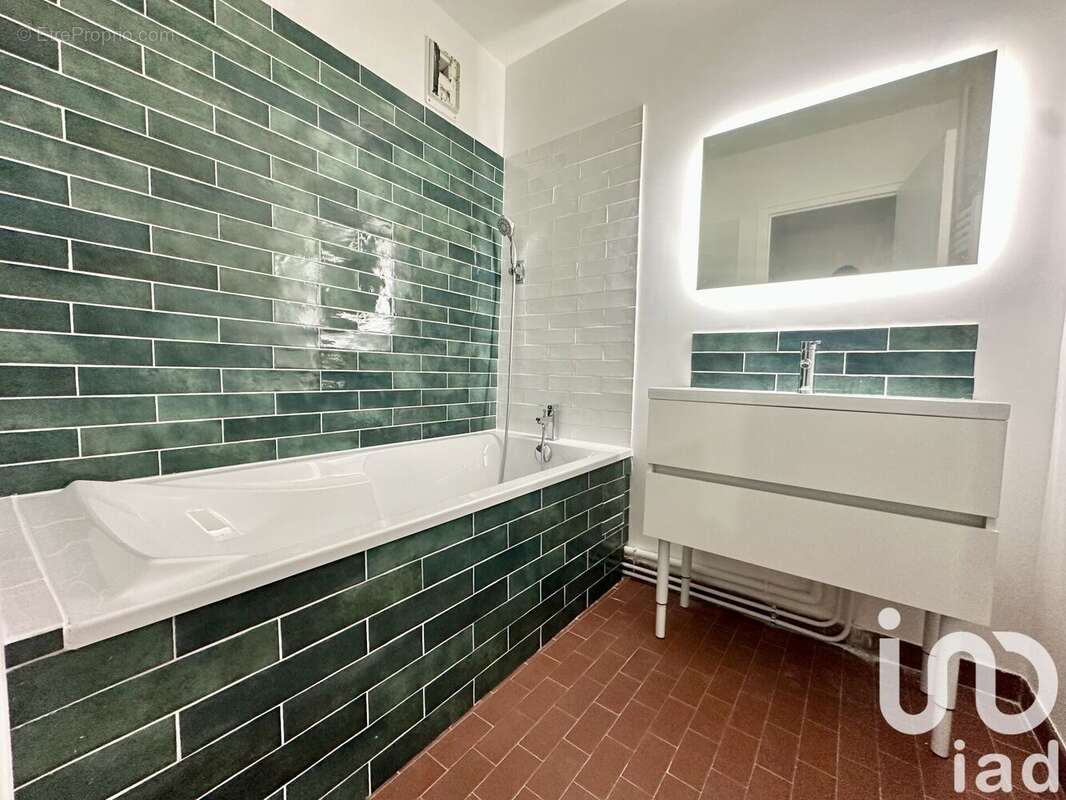 Photo 3 - Appartement à SAINT-ETIENNE-DE-SAINT-GEOIRS