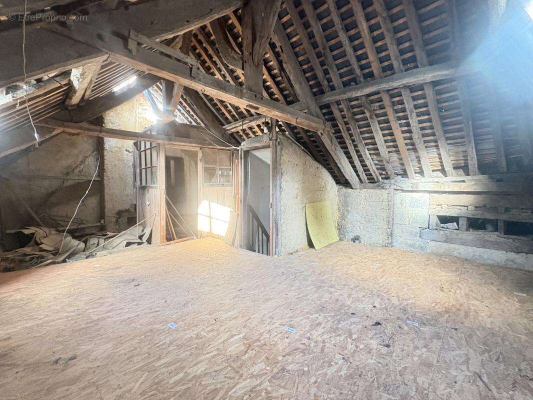 Maison à LANDELLES-ET-COUPIGNY