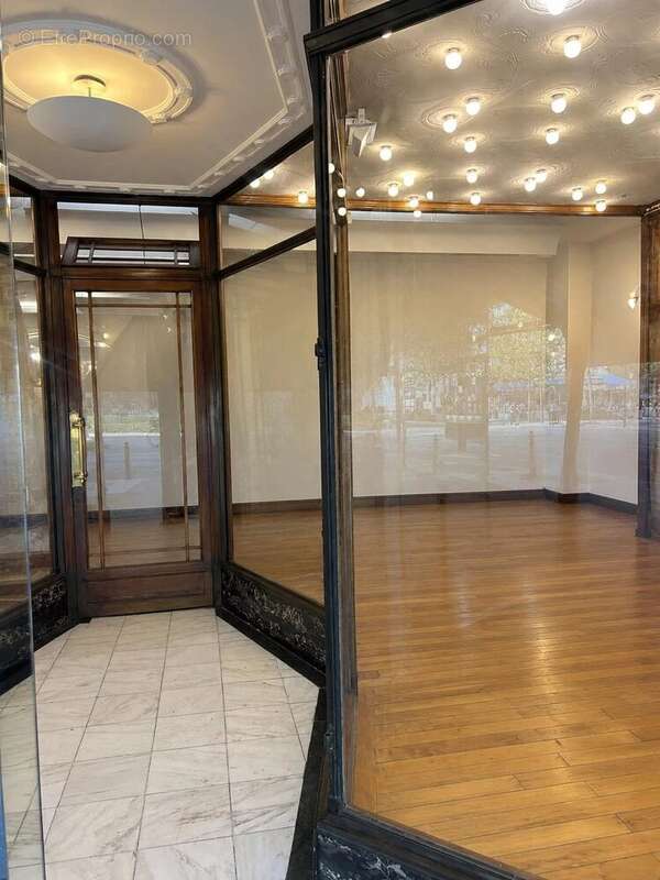Paris 12ème - Murs de boutique 99 m² à vendre – Emplacement stratégique Bastille / Gare de Lyon – - photo 5