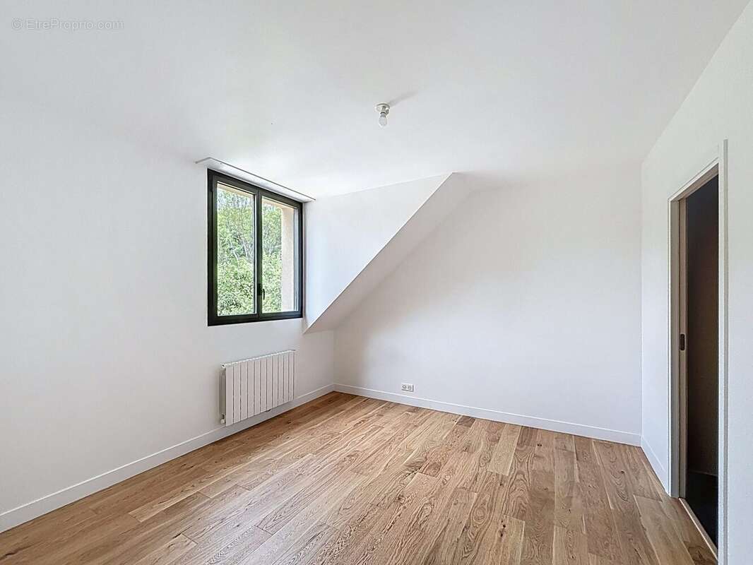 Maison à SAINT-REMY-LES-CHEVREUSE