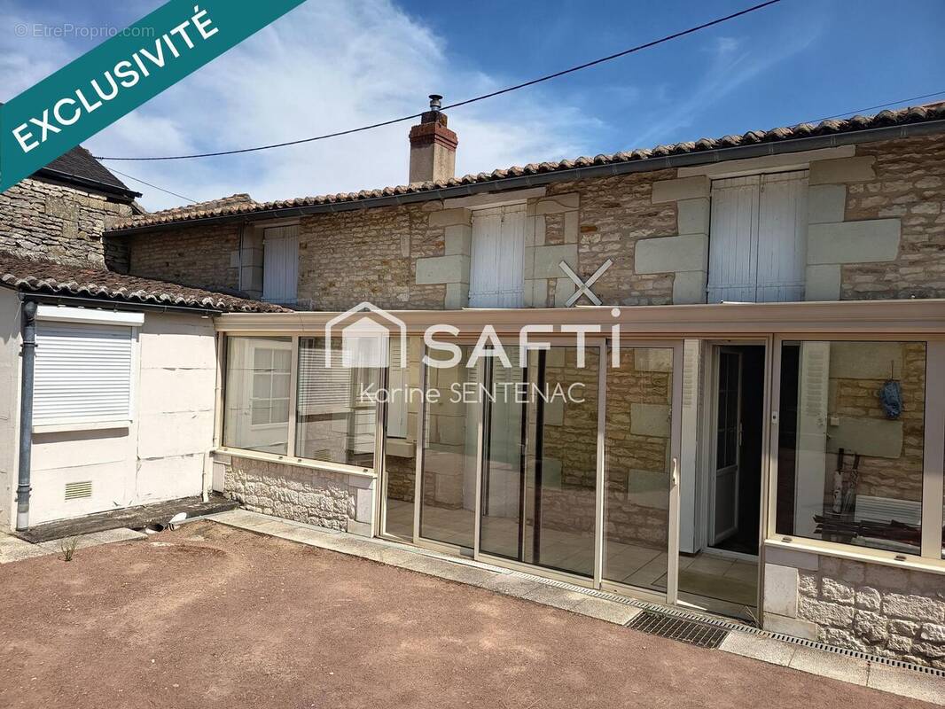Photo 1 - Maison à ANGLIERS
