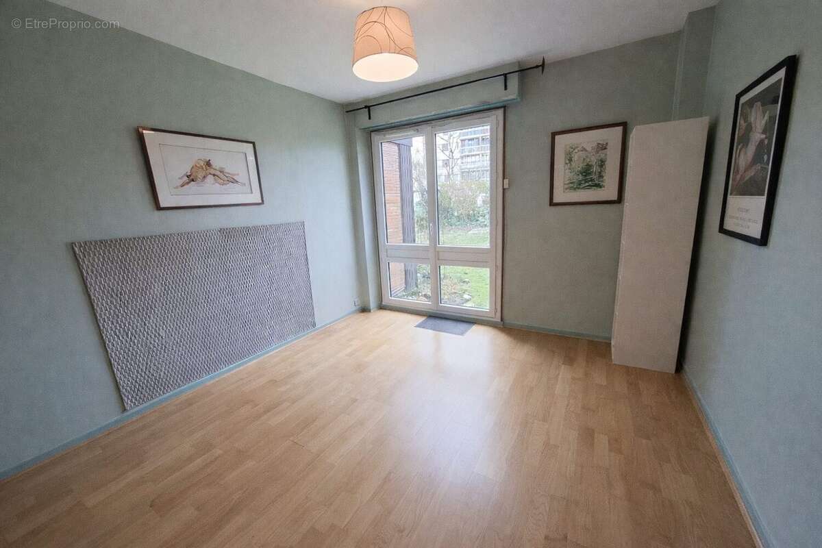 Appartement à FONTENAY-LE-FLEURY