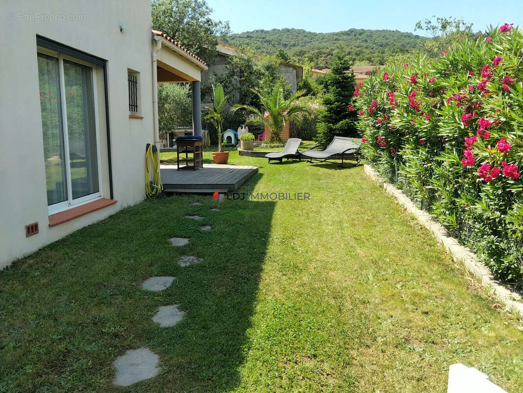 Maison à REYNES