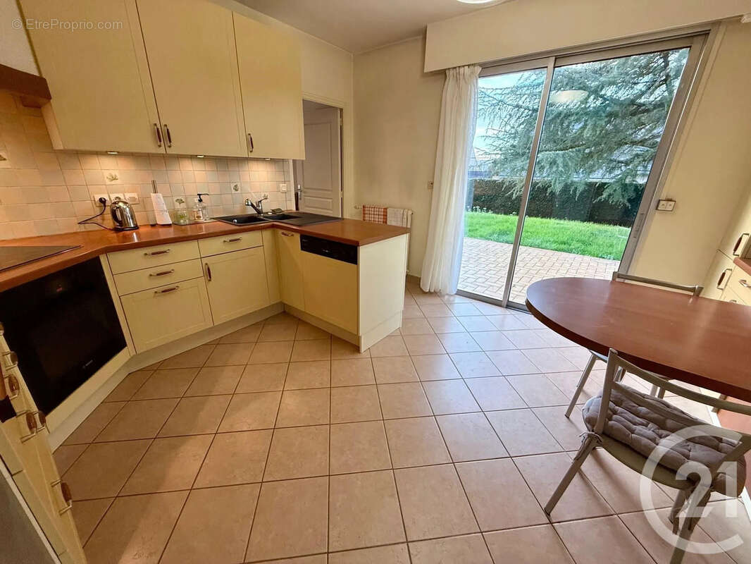 Maison à BOUCHEMAINE