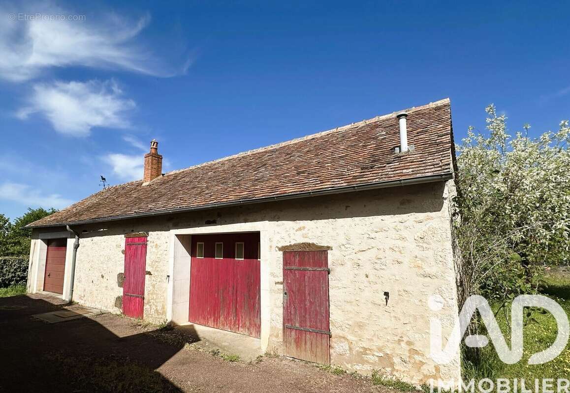 Maison 87 m² à Neuvy-En-Champagne  - photo 4