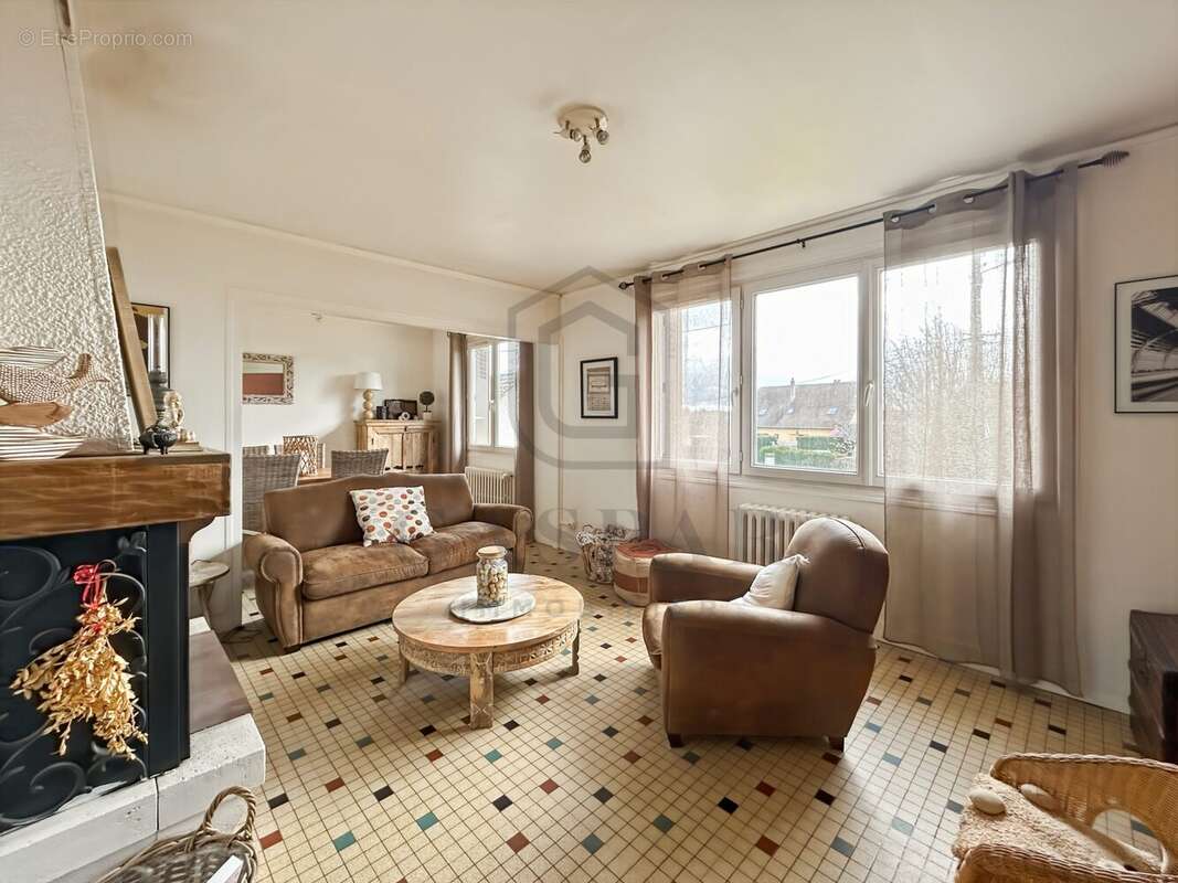 Maison à CONCHES-EN-OUCHE