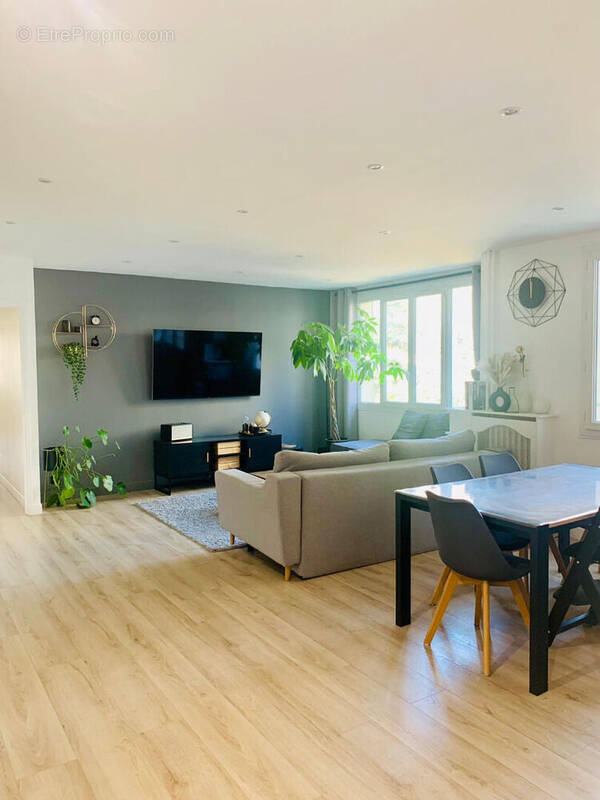 Appartement à ENGHIEN-LES-BAINS