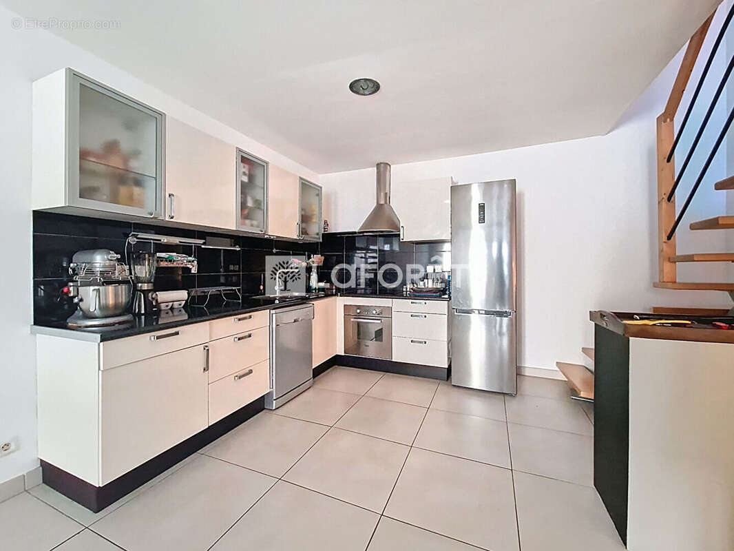 Maison à PEZILLA-LA-RIVIERE