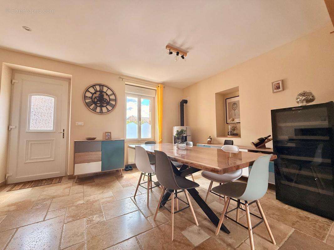 Maison À Vendre 100m² 4 chambres, 402m² terrain - photo 2