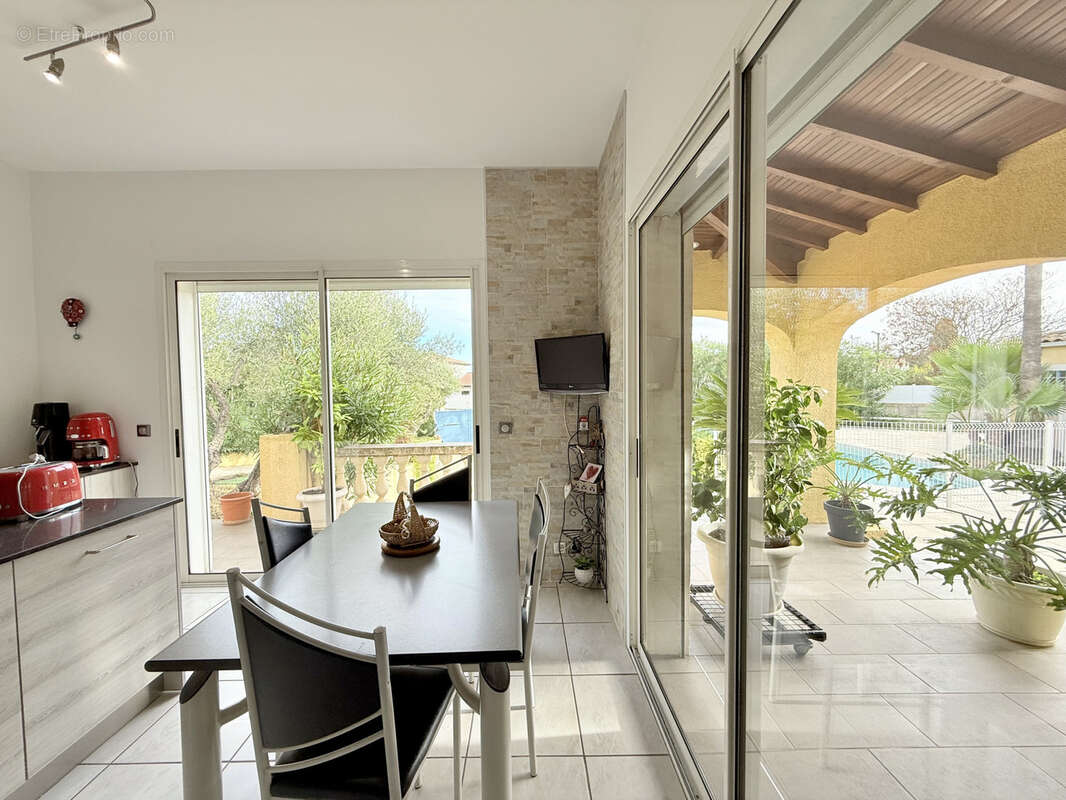 PIGNAN maison T6 avec piscine et sous sol - photo 6