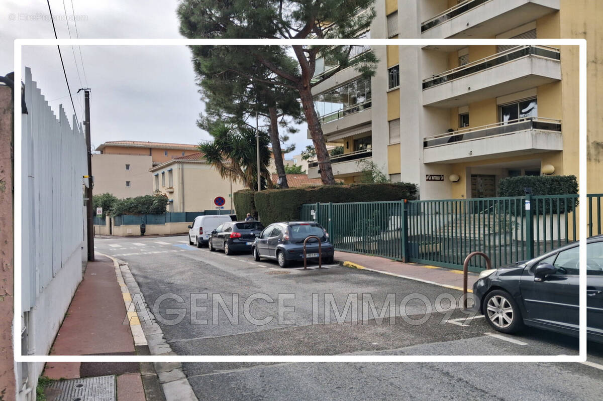 Parking à LE CANNET