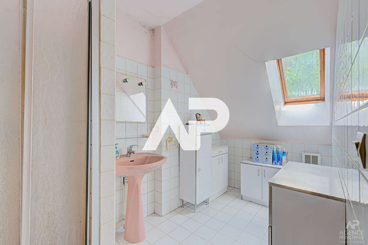 Maison Rueil Malmaison 7 pièce(s) 169 m2 - photo 12