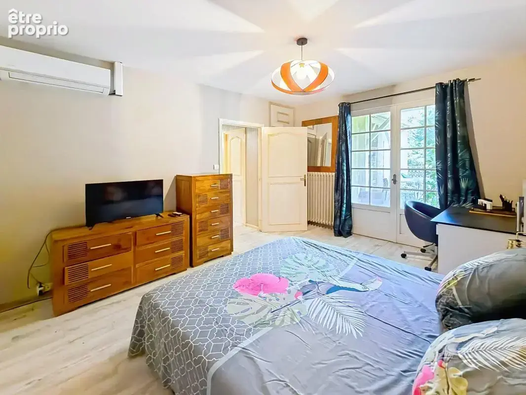 Maison au pied de la Tour de Soyons — 221 m² et parc de 3 200 m² - photo 15