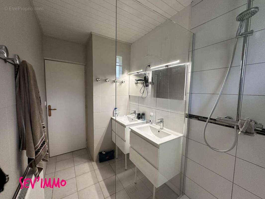 Maison à SAINT-GERMAIN-DES-FOSSES