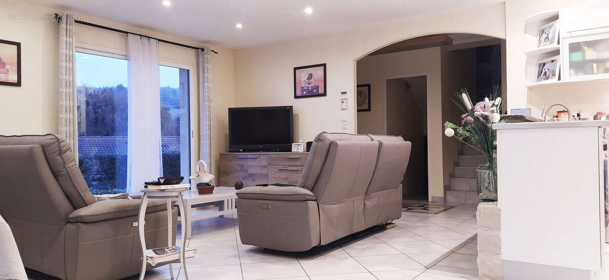 Maison à HAUTERIVES