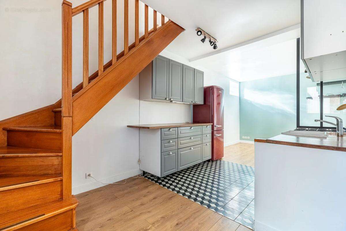 Appartement à PARIS-19E