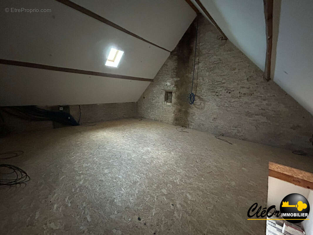 Maison à SAINT-MARCEL