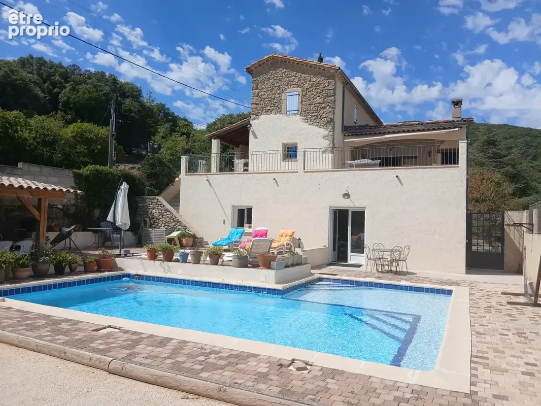 Maison à LAVAL-PRADEL