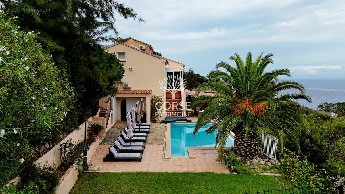 Villa avec piscine vue panoramique sur la mer - photo 6