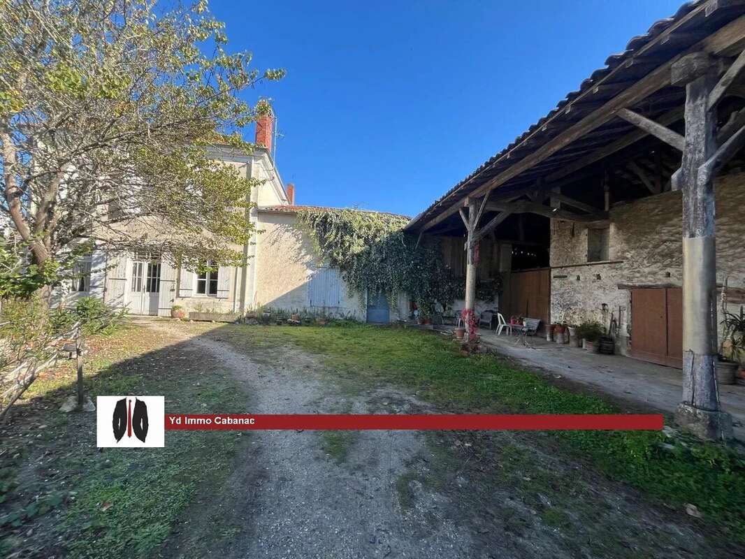 Maison à LANDIRAS