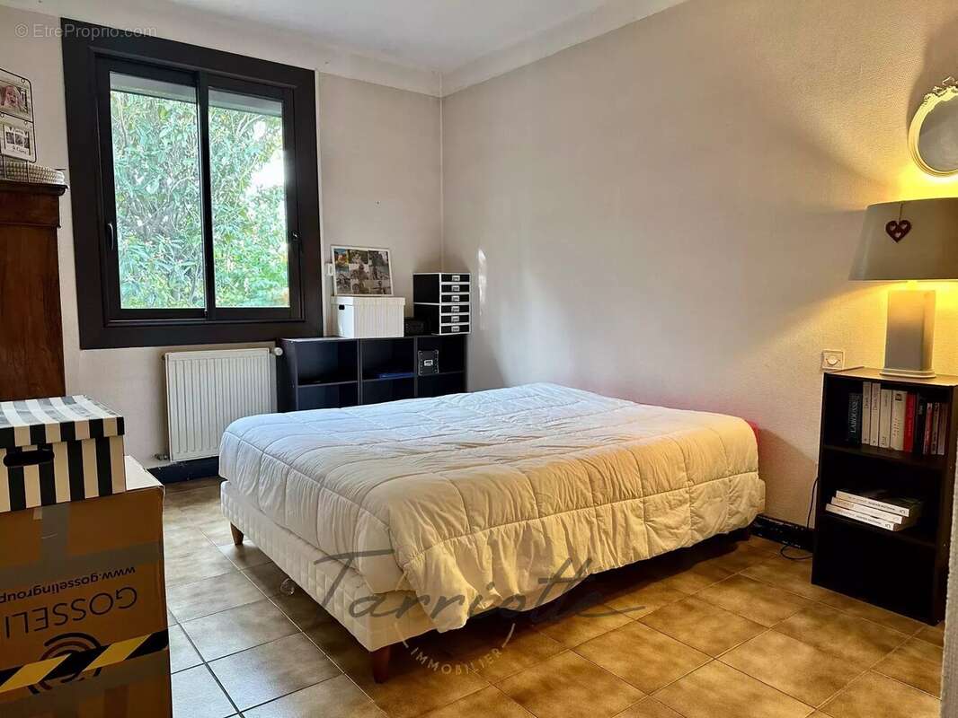 Maison à MONTELIMAR