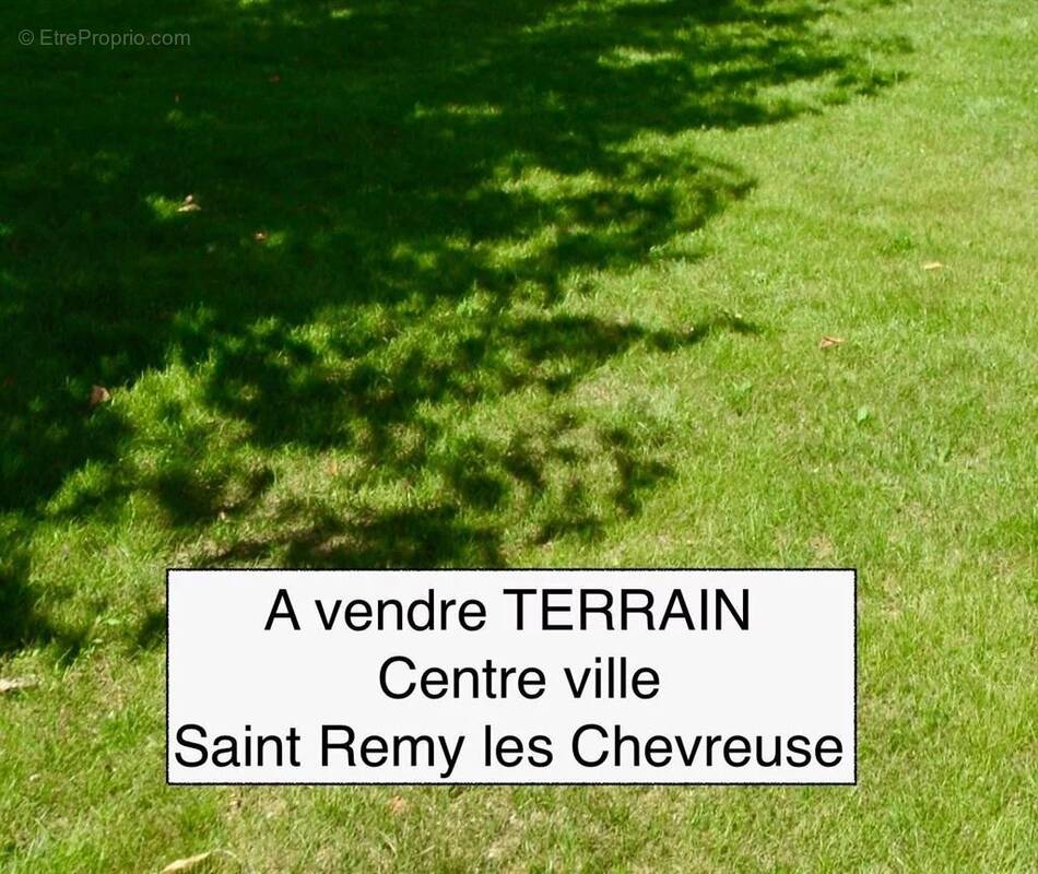 Terrain à SAINT-REMY-LES-CHEVREUSE
