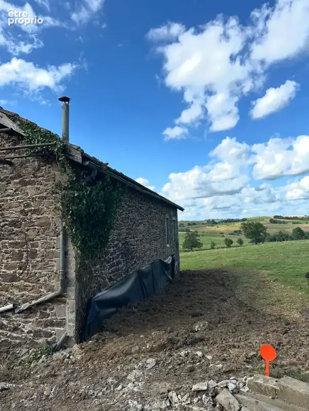 Grange de caractère : 300 m² à fort potentiel d'aménagement - photo 5
