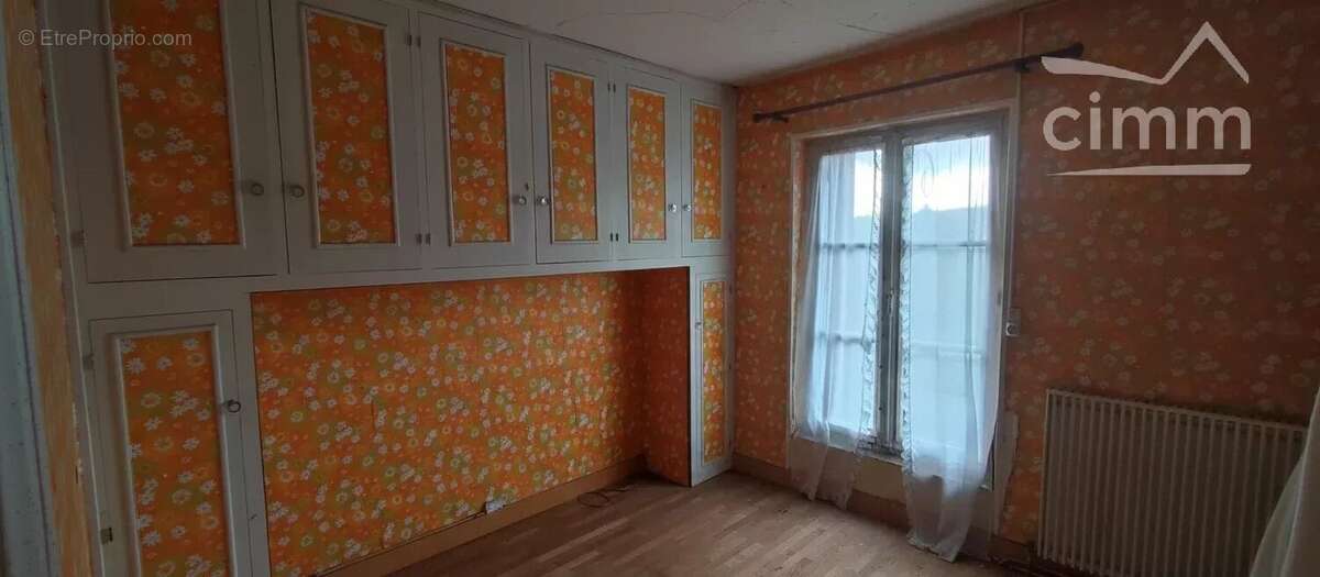 Appartement à LAVENAY